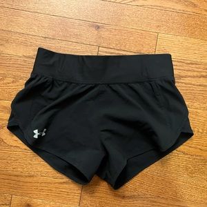 Under Armour running shorts: xs